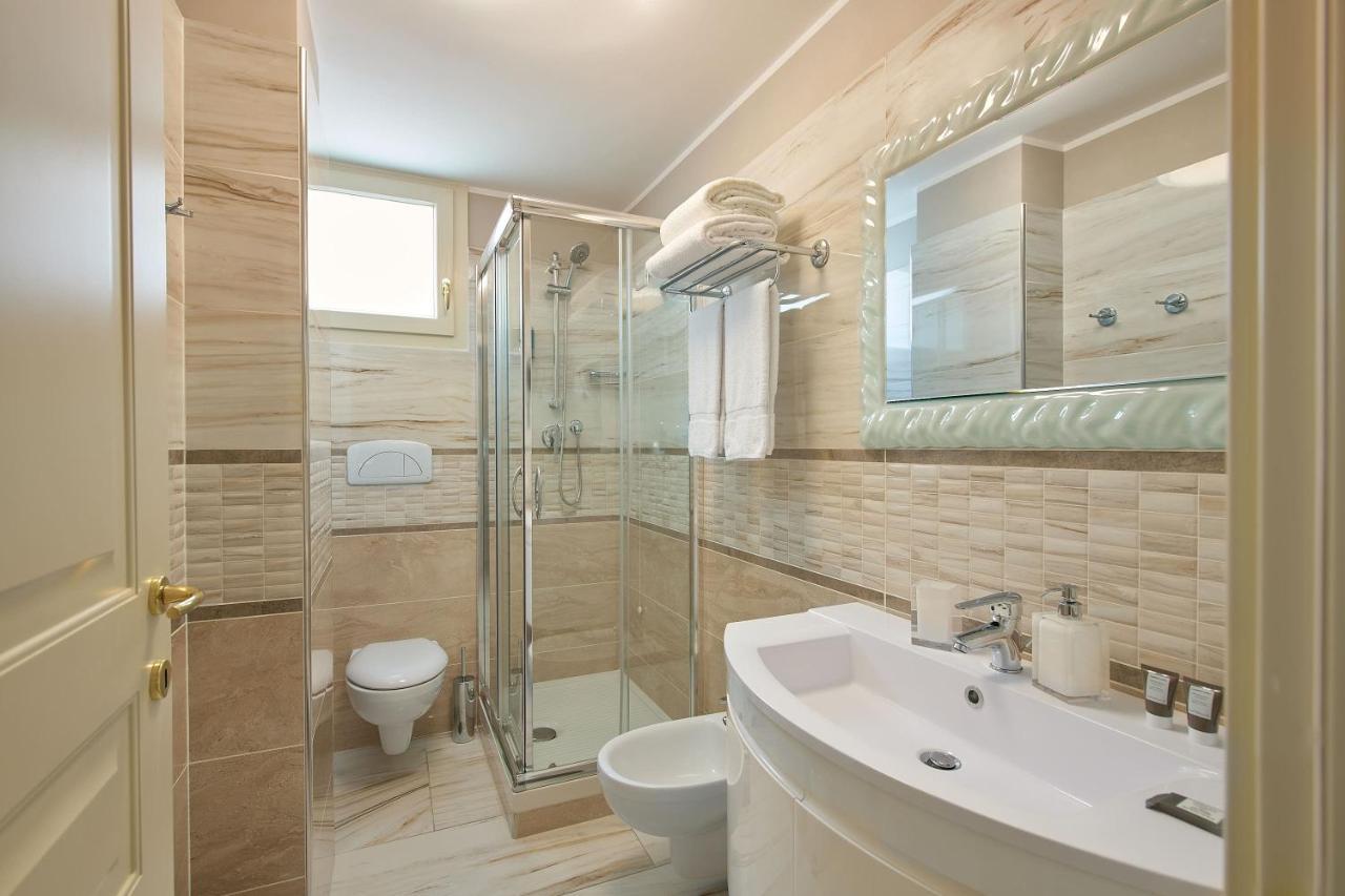 Rome Airport Inn ฟิวมิชีโน ภายนอก รูปภาพ